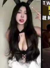 独家资源！把黑丝巨乳女友带出来和单男3p，全程淫荡对白（简芥可约她[00:13:14]